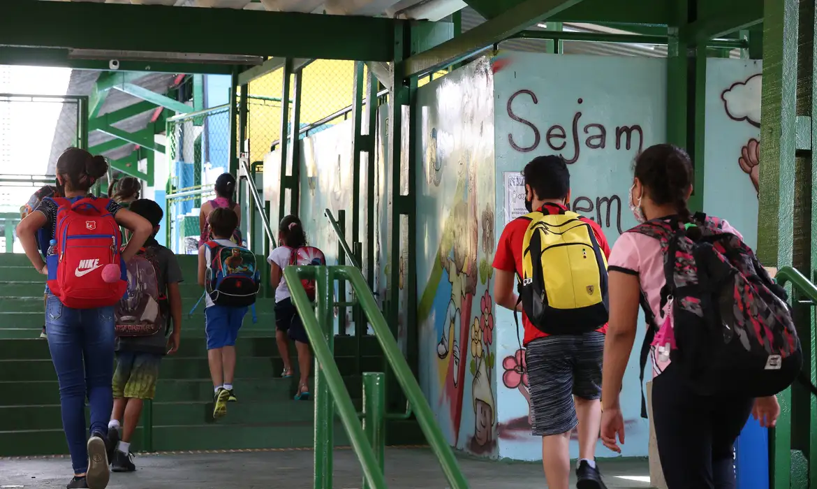 Manifesto da Associação Nacional de Pós-graduação e Pesquisa em Educação (ANPEd) tem o apoio da FUNDAR