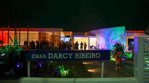 Aniversário de Darcy Ribeiro terá lançamento de livros e Cacique de Ramos em Maricá